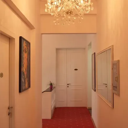 Vandrarhem Diamond Tirana