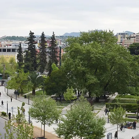 Diamond * Tirana